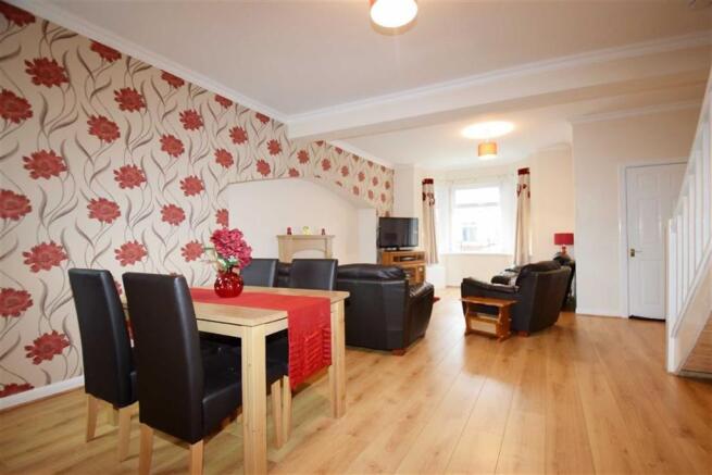 Lounge/Dining Room