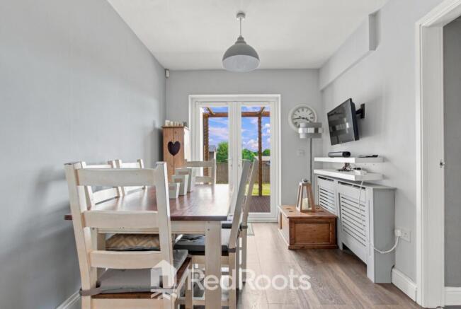 4 bed Semi-Detached for sale Image 11