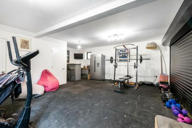 Garage.jpg