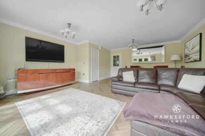 St. Pauls Court, Lynsted - Lounge