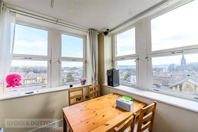 2 bed Apartment for sale Image 5