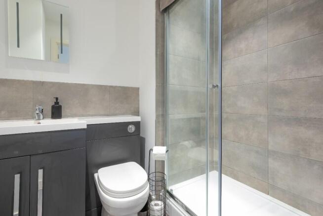 1 bed Apartment to rent Image 5