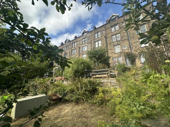 4 bed Terraced for sale Image 12