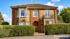 8, Headley Chase, Brentwood CM14 5BN