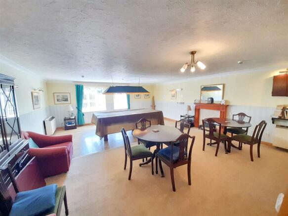 Communal Lounge new.jpg