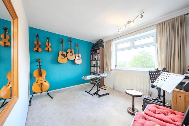 3 bed House for sale Image 6