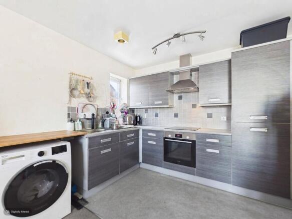 Kitchen / Living Area
