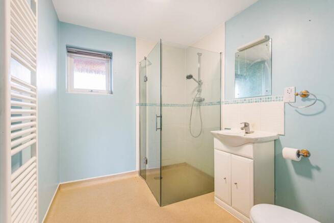 Ensuite shower room to master bedroom