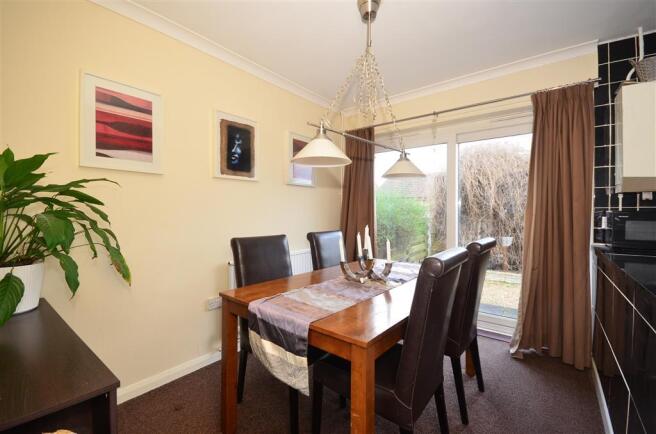 Kitchen/Dining Area