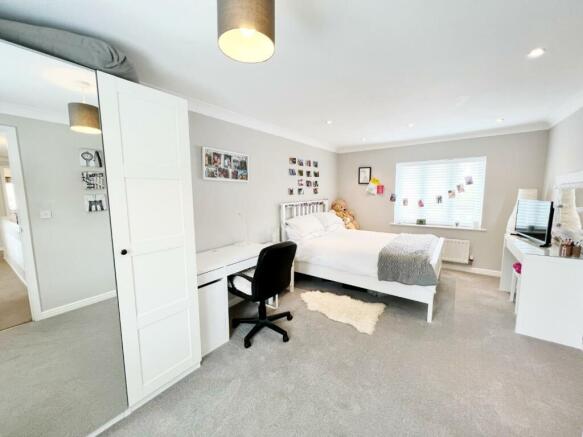 Bedroom 2 pic 1.jpg