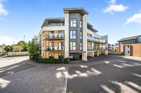 Sycamore Avenue, Woking