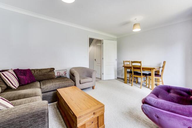 7 Shire Close, Kettering-9.jpg