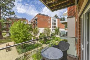 18, Mulberry House Lynwood Village, Rise Road, Ascot SL5 0FJ