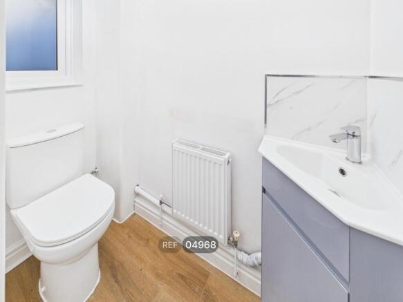 3 bed Semi-Detached to rent Image 4