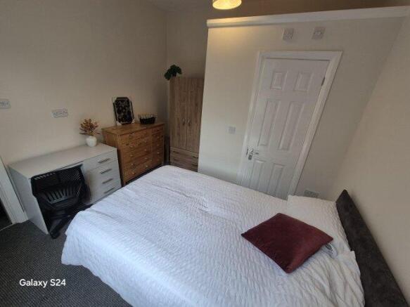 grafton-street-hu5-2np-1045361