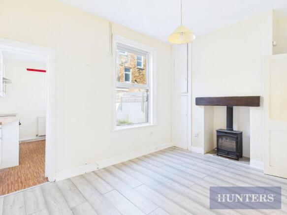 2 bed House to rent Image 5