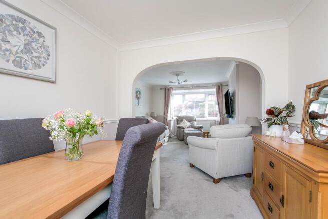 Lounge/Dining Room
