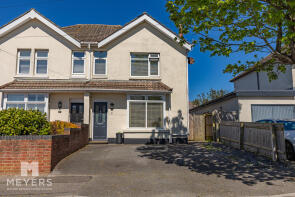 7, Avon Road West, Christchurch BH23 2DF