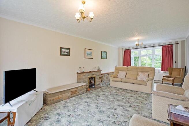4 bed Detached for sale Image 6