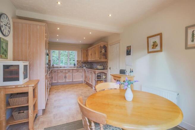 Kitchen / Breakfast Room