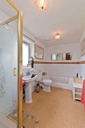 Master En-suite