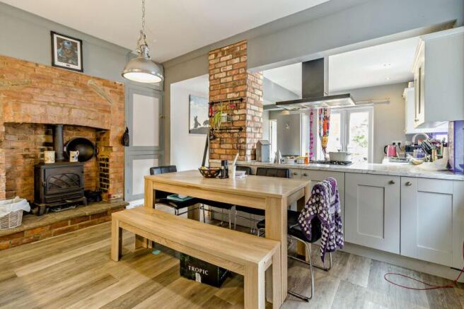3 bed Semi-Detached for sale Image 9