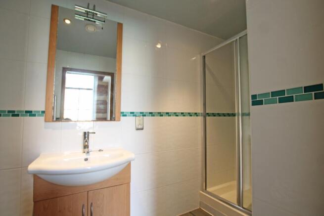2 bed Flat for sale Image 8