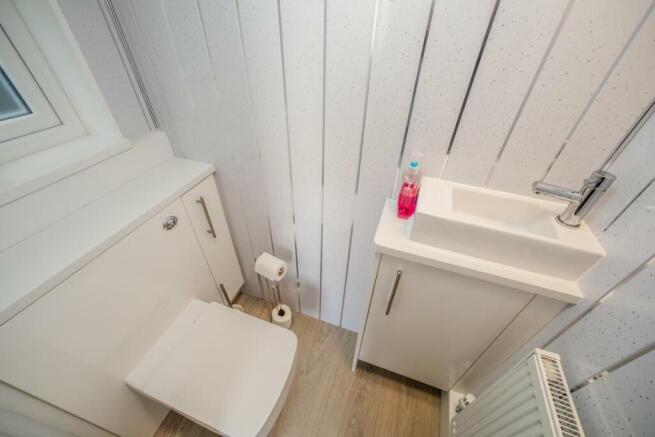 CLOAKROOM/WC