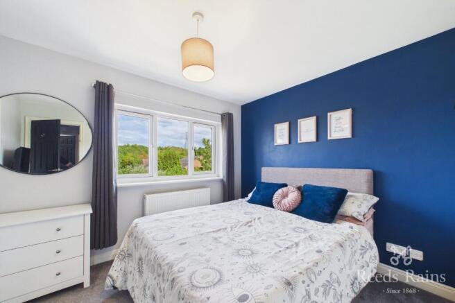 3 bed Semi-Detached for sale Image 9