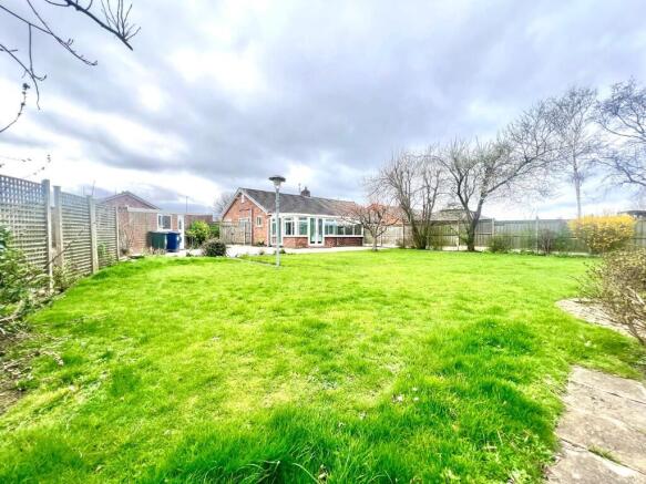 1 bed Semi-Detached Bungalow for sale Image 5