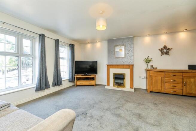 3 bed Terraced for sale Image 10
