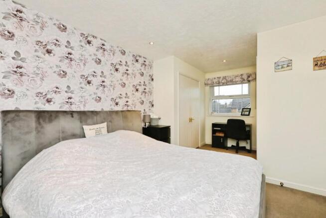 3 bed Detached for sale Image 8