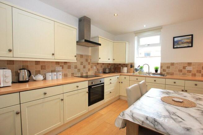 3 bed Terraced for sale Image 4