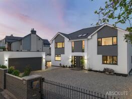 17, Mead Road, Torquay TQ2 6TG
