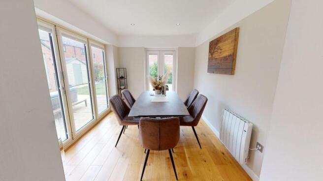 KITCHEN/DINING ROOM