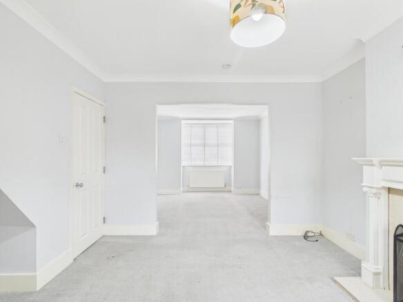 CAM04018G0-PR0441-STILL006