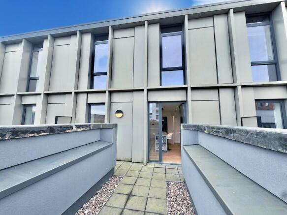 PRIVATE ROOF TERRACE
