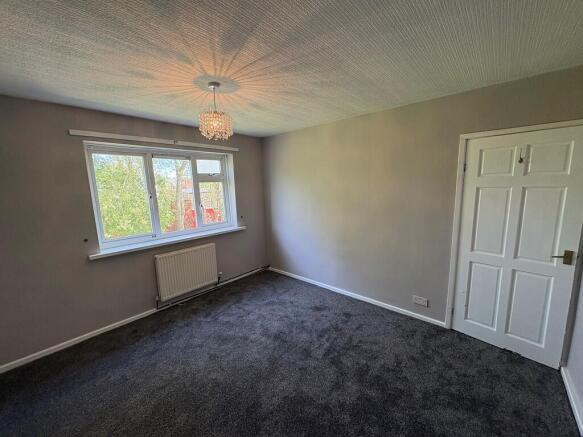 2 bed Flat to rent Image 4