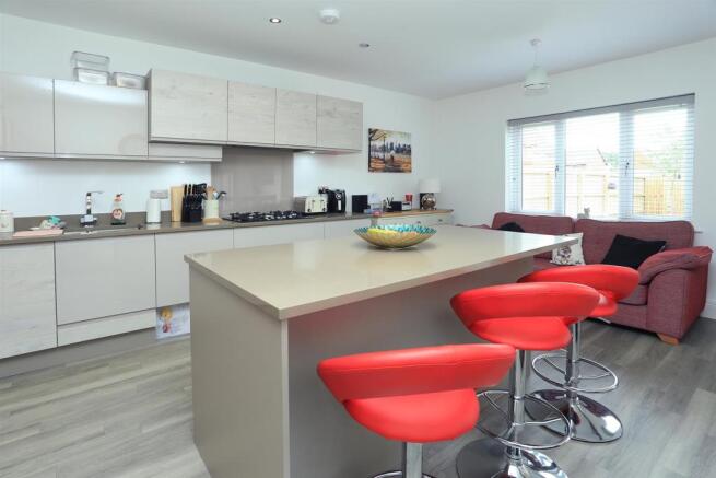 kitchen 2.JPG
