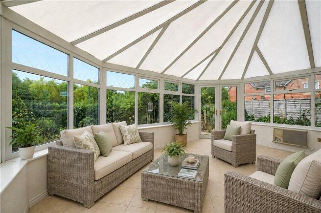 4 bed Detached for sale Image 7