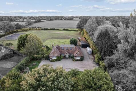 Sandpit Hill, Buckland Common, HP23