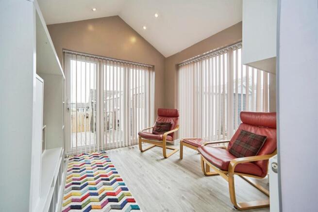 3 bed Semi-Detached for sale Image 5