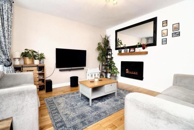2 bed Terraced for sale Image 12