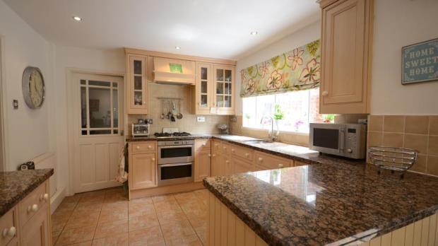 Kitchen 1