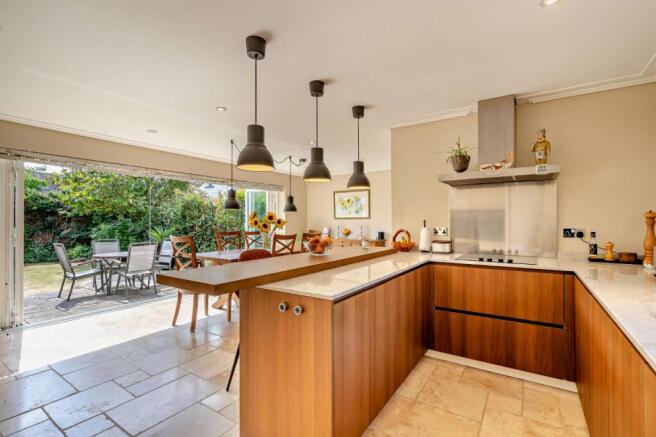 Kitchen/Dining