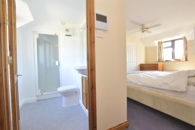 Master En-Suite