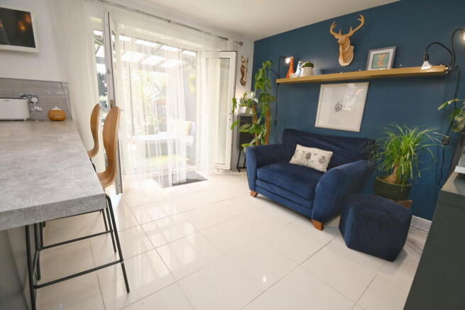 3 bed Semi-Detached for sale Image 6