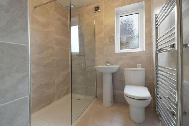 4 bed Detached for sale Image 10