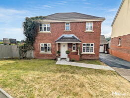 6, Sycamore Lane, Swansea SA8 4LL