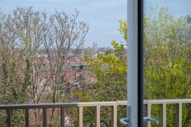 2 bed Apartment for sale Image 10